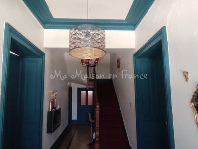 Maison - 585 m² - 12 pièces