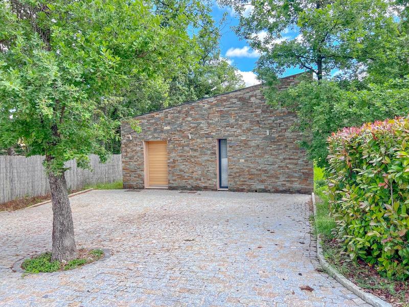 Maison contemporaine - 290 m² - 8 pièces