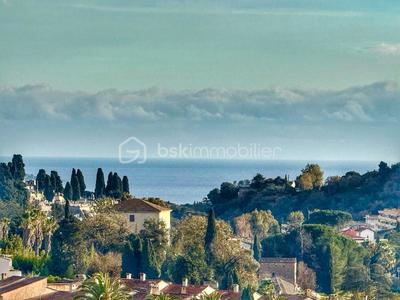 Appartement - 77 m² - 4 pièces