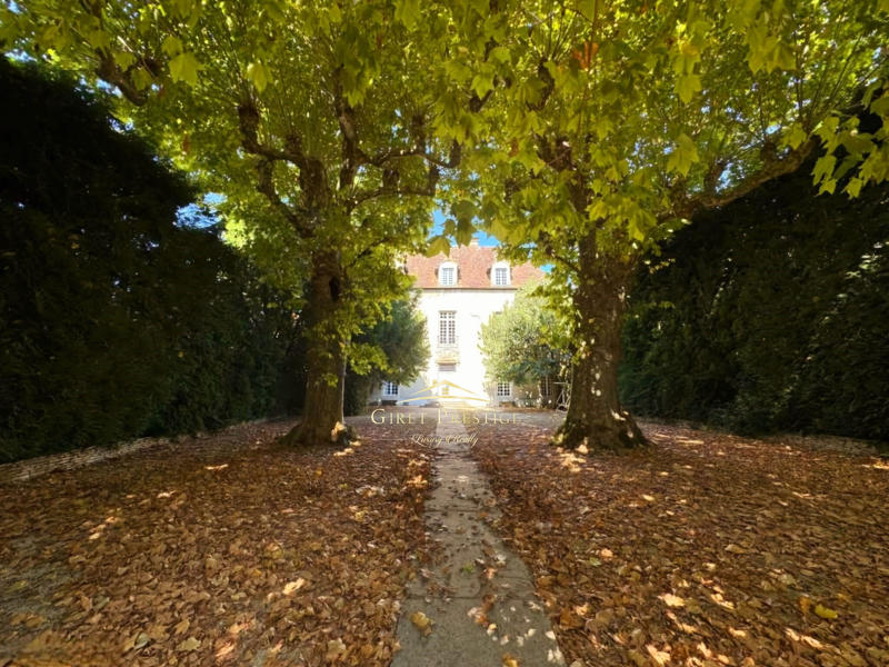 Maison - 519 m² - 14 pièces