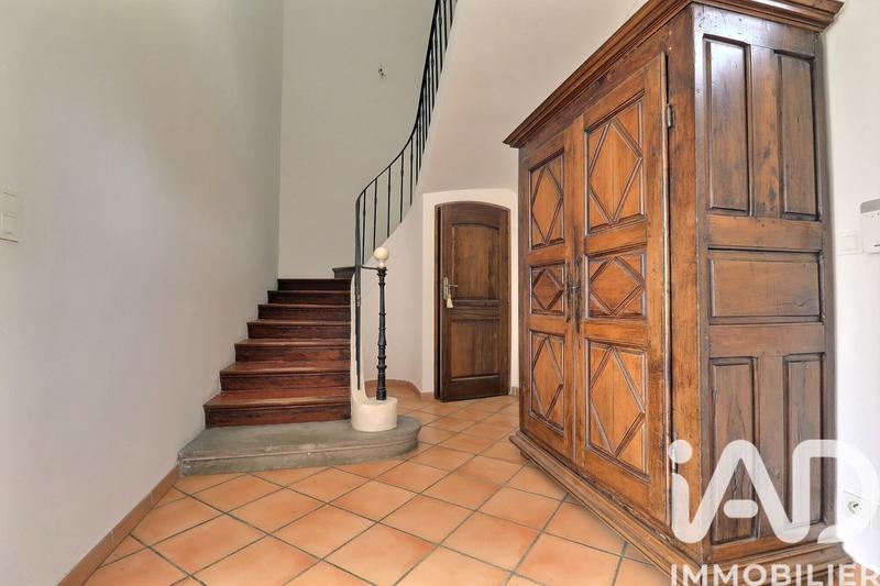 Maison - 180 m² - 7 pièces
