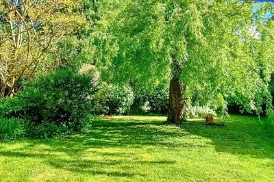 Maison - 257 m² - 9 pièces