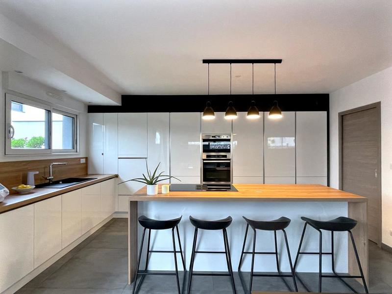 Appartement - 80 m² - 4 pièces