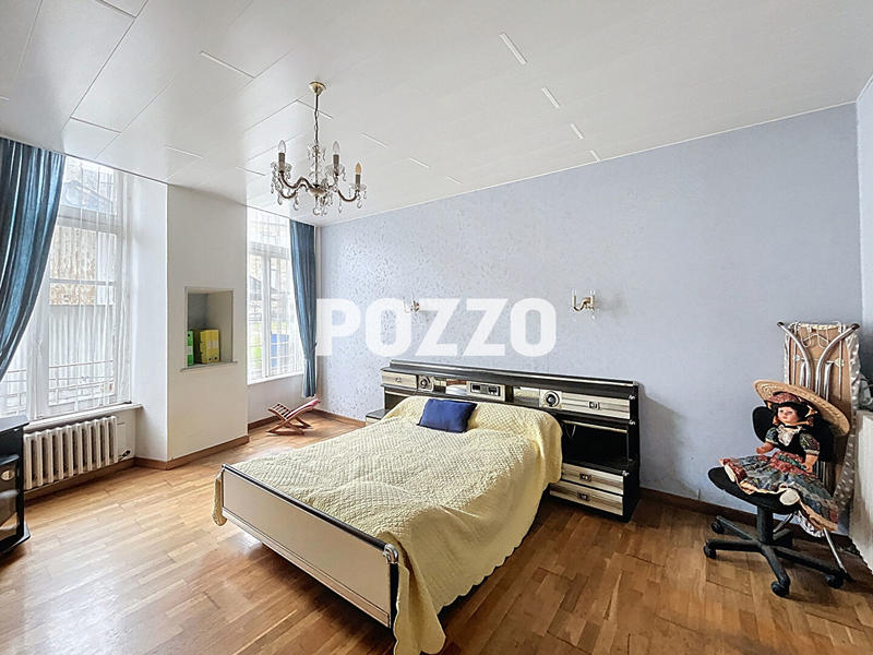 Maison - 134 m² - 9 pièces