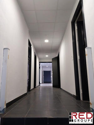 Local commercial - 477 m²