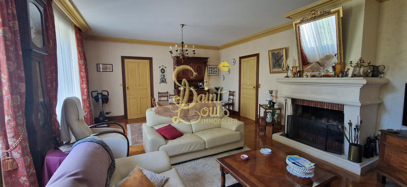 Maison - 200 m² - 6 pièces