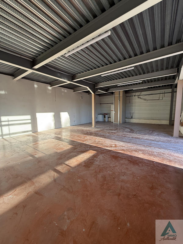 Local commercial - 84 m²