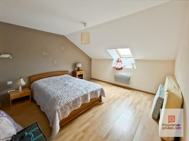 Maison - 230 m² - 8 pièces