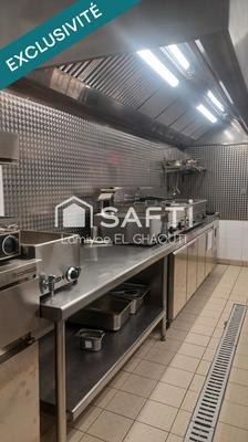 Local commercial - 300 m² - 1 pièce