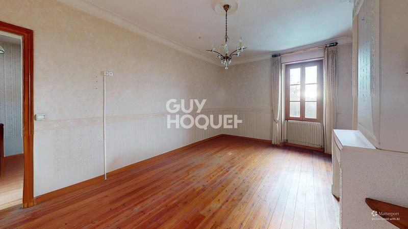 Maison - 230 m² - 10 pièces