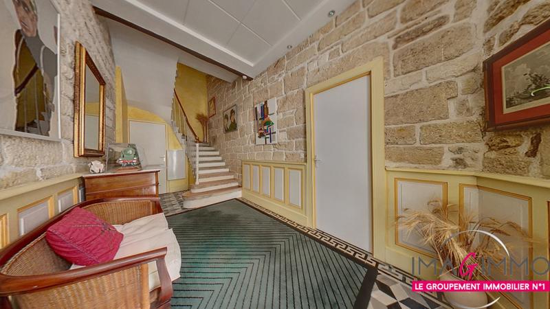 Maison - 195 m² - 8 pièces