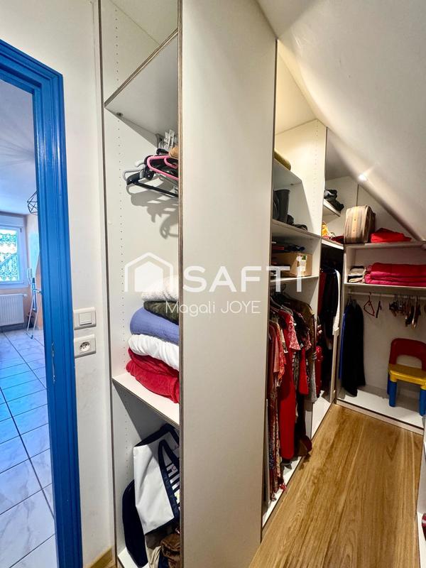 Maison - 217 m² - 8 pièces