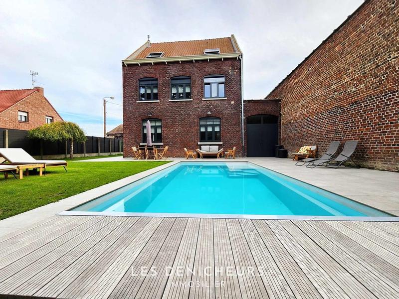 Maison de maîtres - 198 m² - 7 pièces