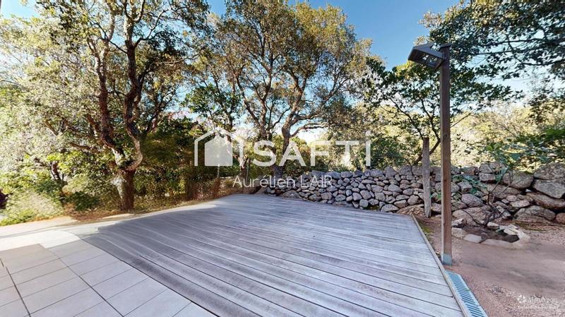 Maison - 180 m² - 7 pièces