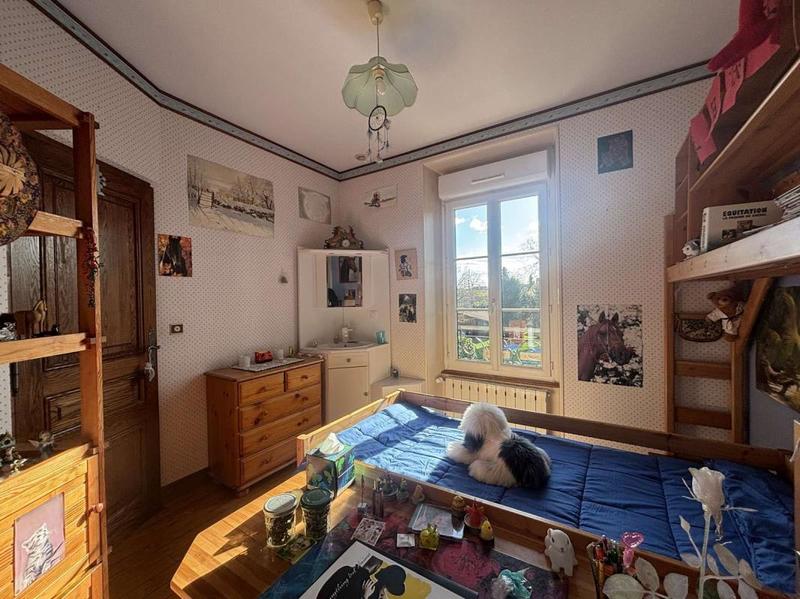 Maison - 230 m² - 7 pièces