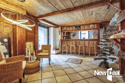 Maison en pierre - 380 m² - 11 pièces