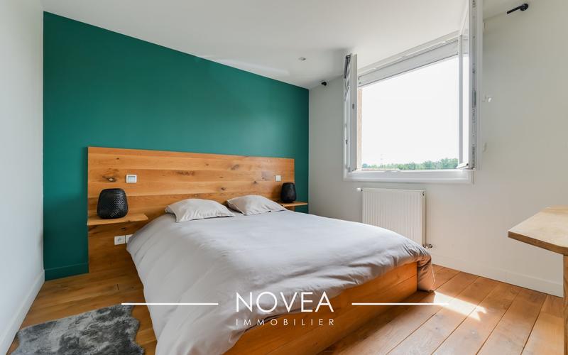 Maison traditionnelle - 141 m² - 6 pièces