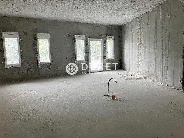 Local commercial - 107 m²