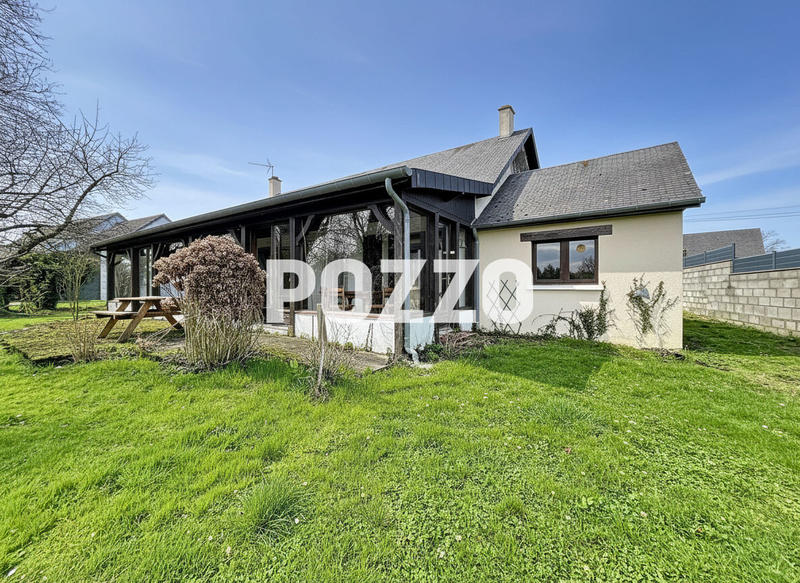 Maison - 90 m² - 5 pièces