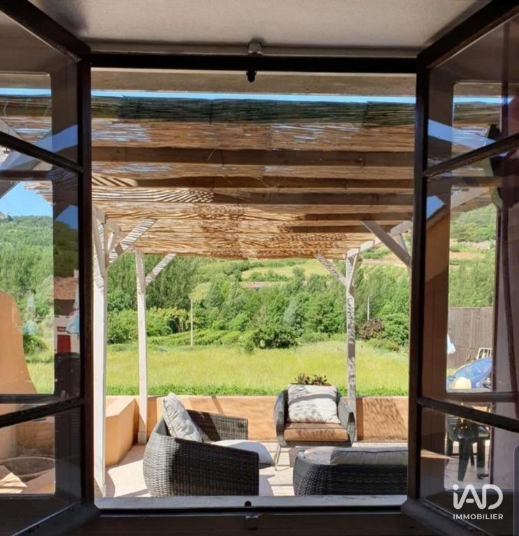 Local commercial - 10 000 m²