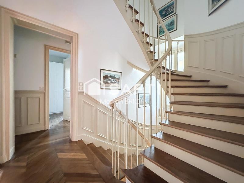 Maison de maîtres - 278 m² - 13 pièces