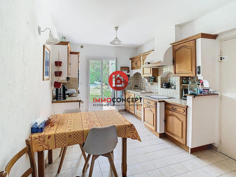 Maison traditionnelle - 157 m² - 8 pièces