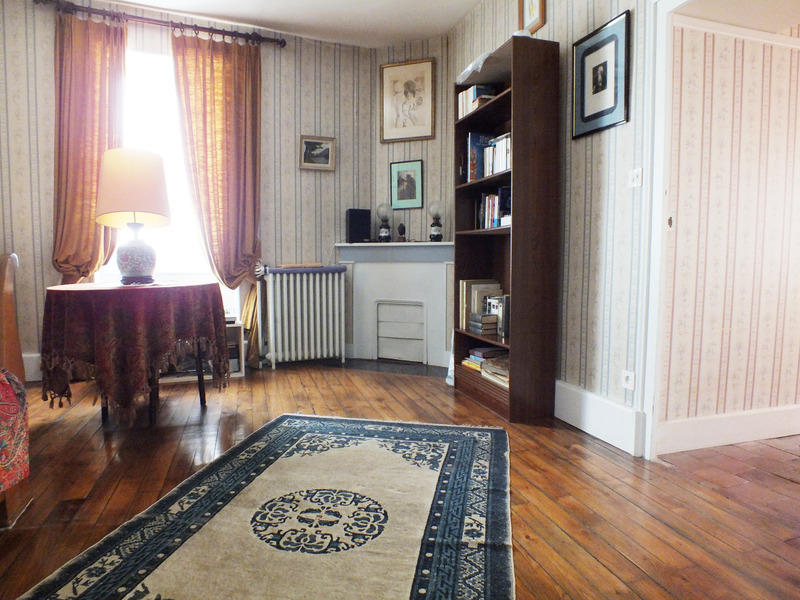 Propriété - 450 m² - 15 pièces