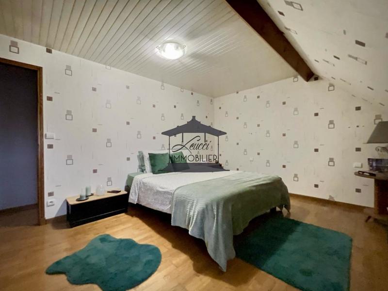 Pavillon - 114 m² - 5 pièces