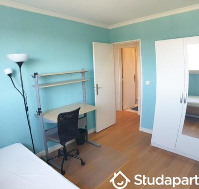 Chambre - 10 m² - 1 pièce