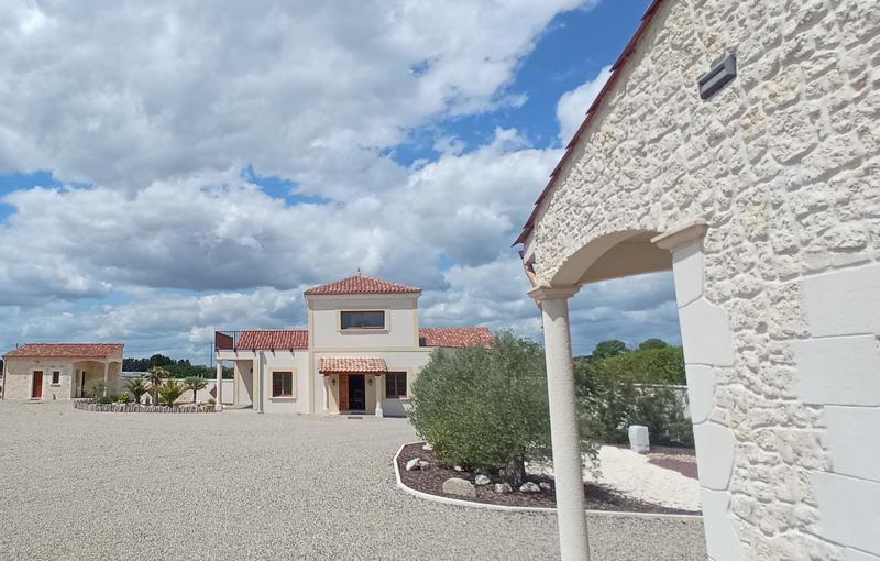 Villa - 281 m² - 7 pièces