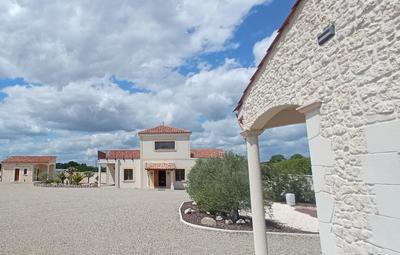 Villa - 281 m² - 7 pièces