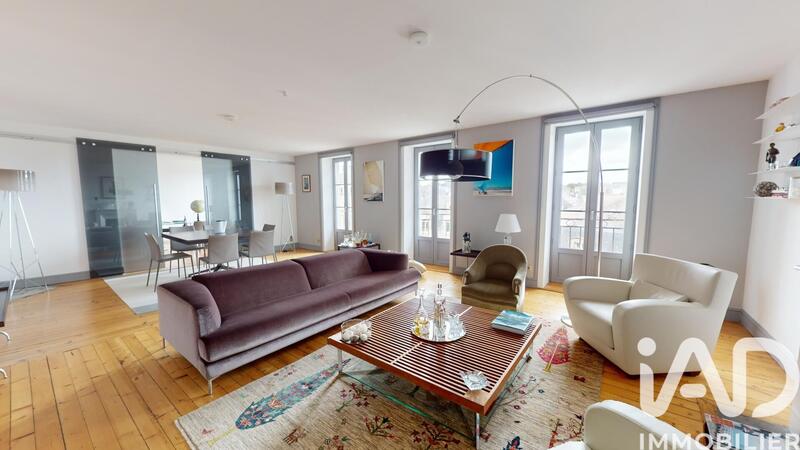 Duplex - 144 m² - 5 pièces