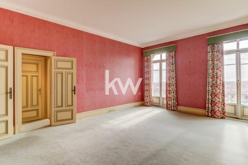 Appartement - 242 m² - 4 pièces