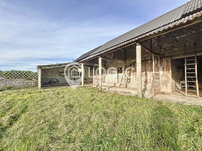 Grange - 200 m² - 6 pièces