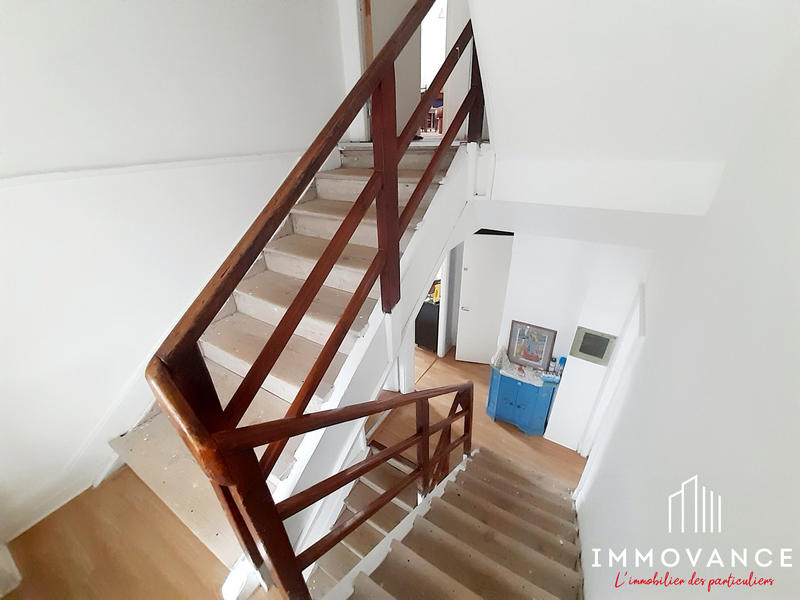 Maison - 350 m² - 16 pièces