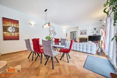 Maison - 171 m² - 5 pièces