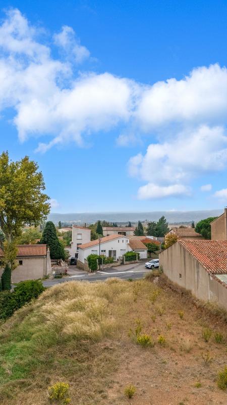 Terrain constructible - 913 m²