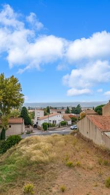 Terrain constructible - 913 m²