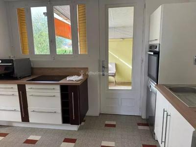 Maison - 180 m² - 10 pièces