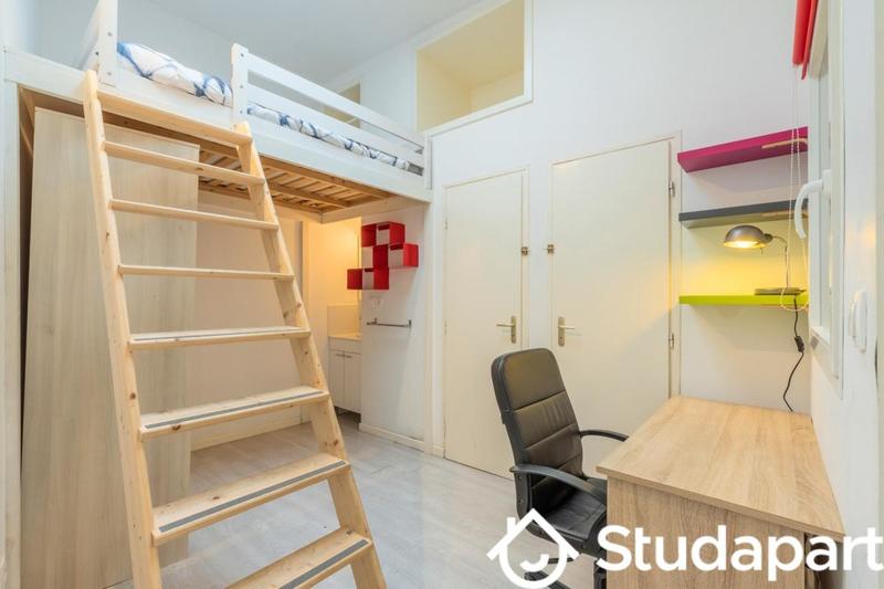 Chambre - 11 m² - 1 pièce