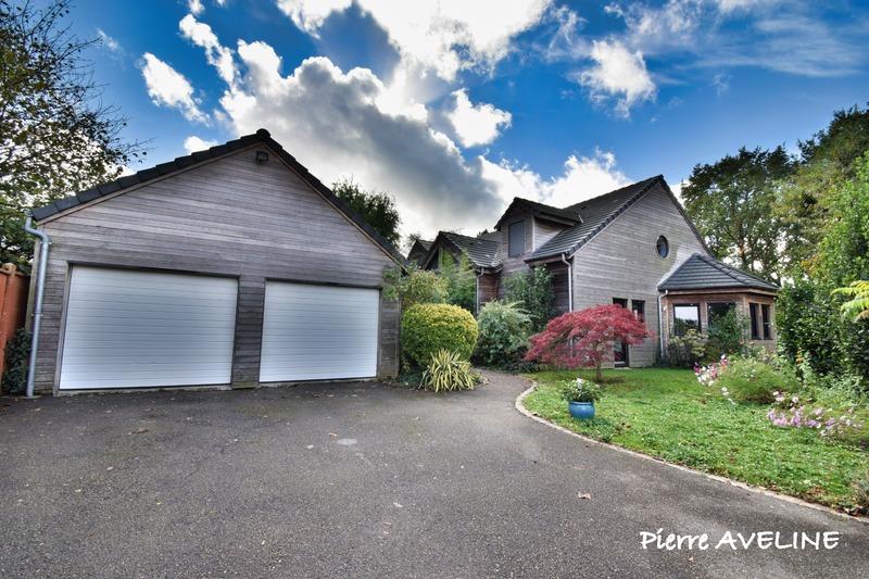 Maison - 276 m² - 7 pièces