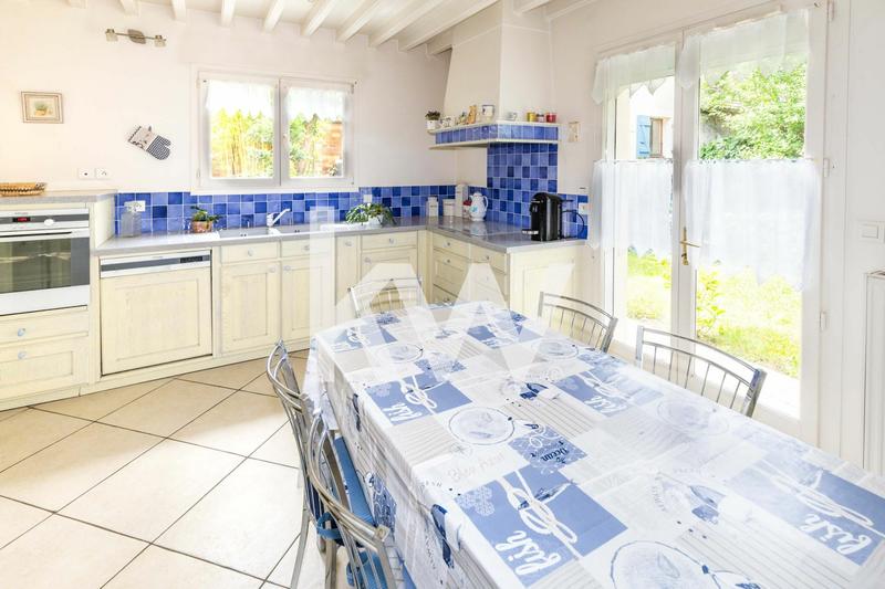 Maison - 287 m² - 8 pièces