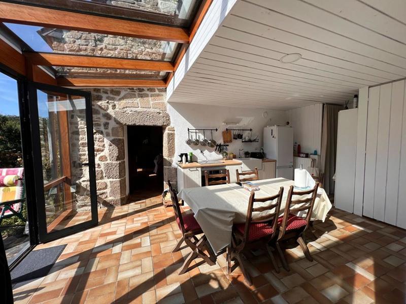 Propriété - 213 m² - 6 pièces