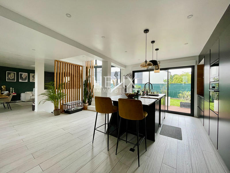 Maison - 188 m² - 5 pièces