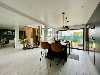 Maison - 188 m² - 5 pièces