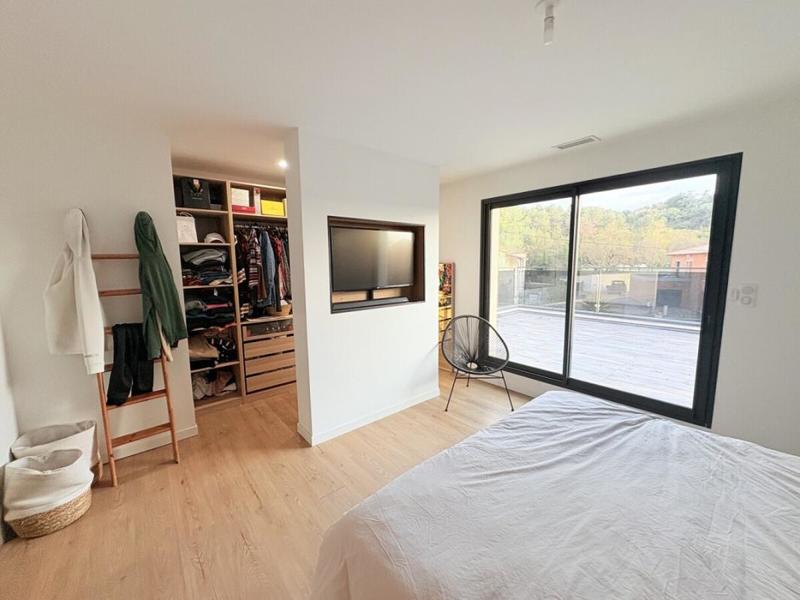 Maison - 220 m² - 6 pièces