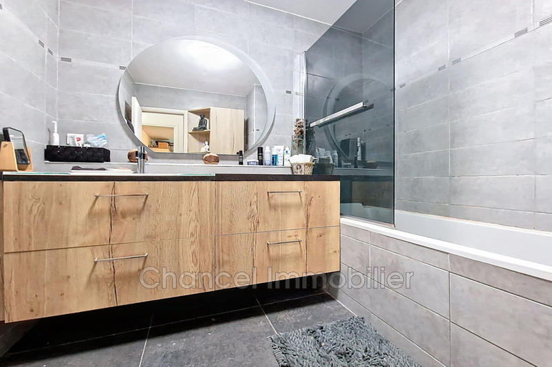 Appartement - 77 m² - 3 pièces