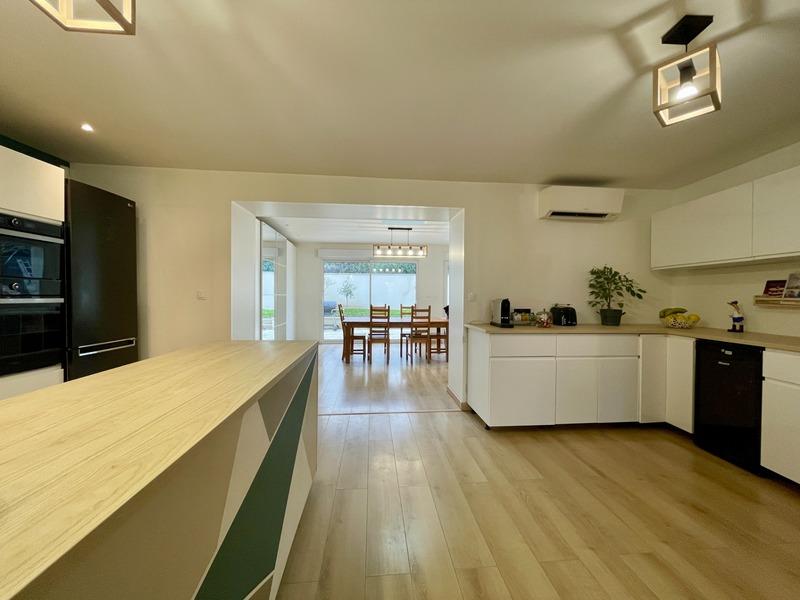 Maison - 143 m² - 5 pièces