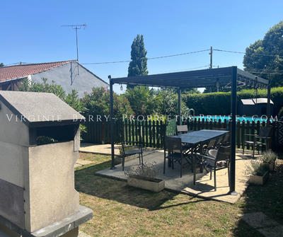 Maison - 252 m² - 11 pièces