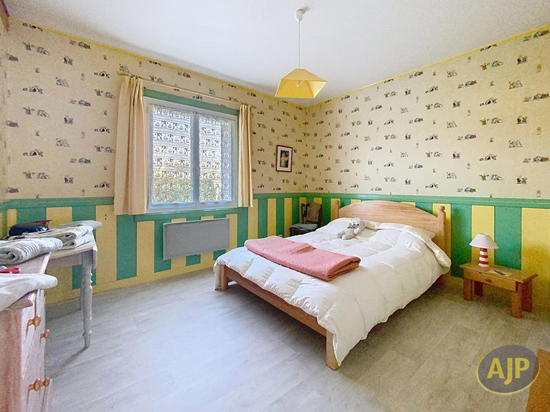 Maison - 137 m² - 5 pièces